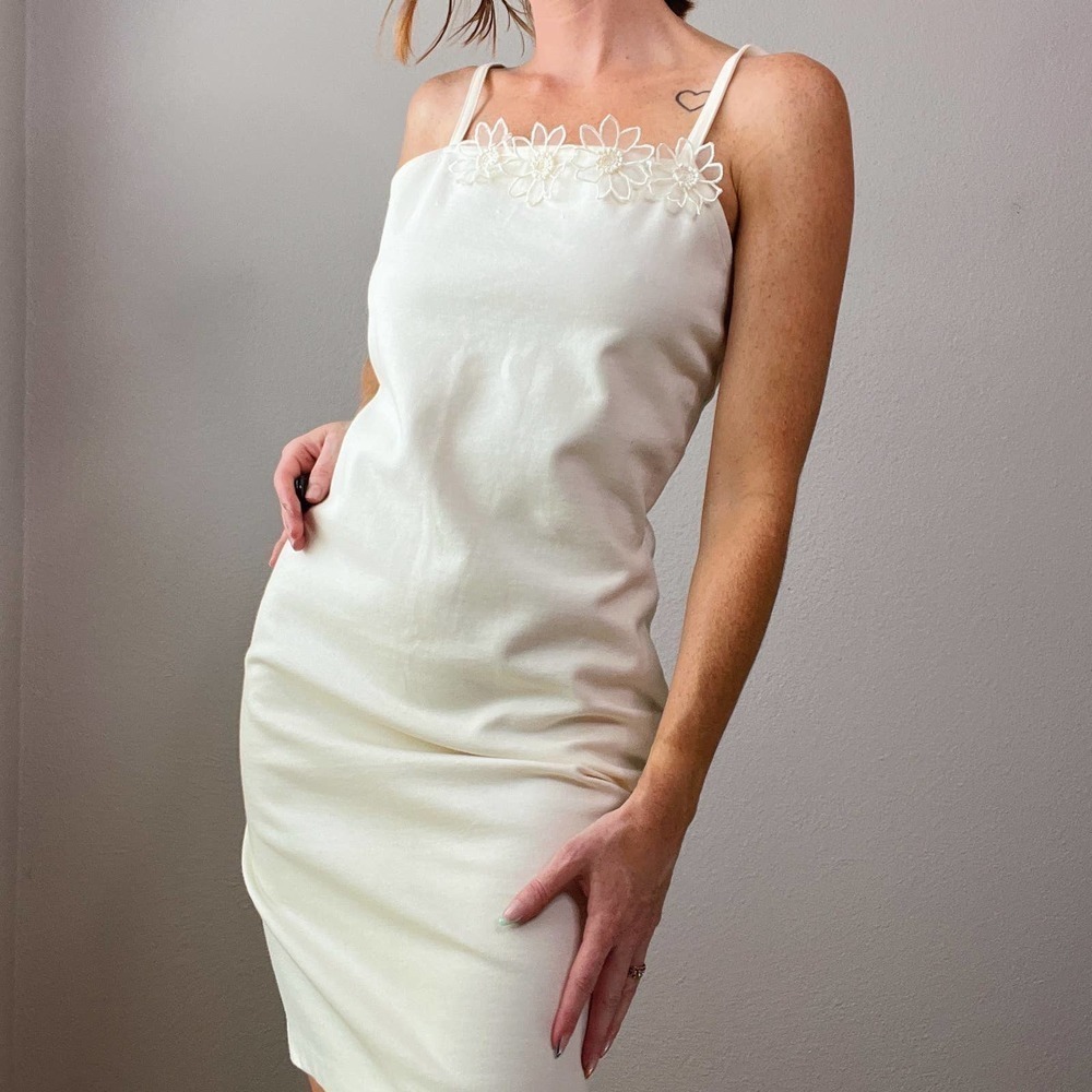 Vintage 1990s White Daisy Embellished Mini Bodycon Dress